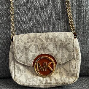 Michael Kors Crossbody